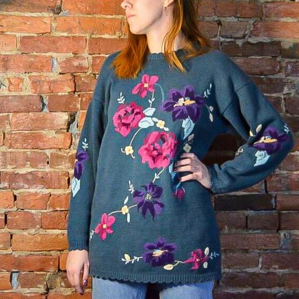 Vintage Embroidered Floral Long Line Sweater